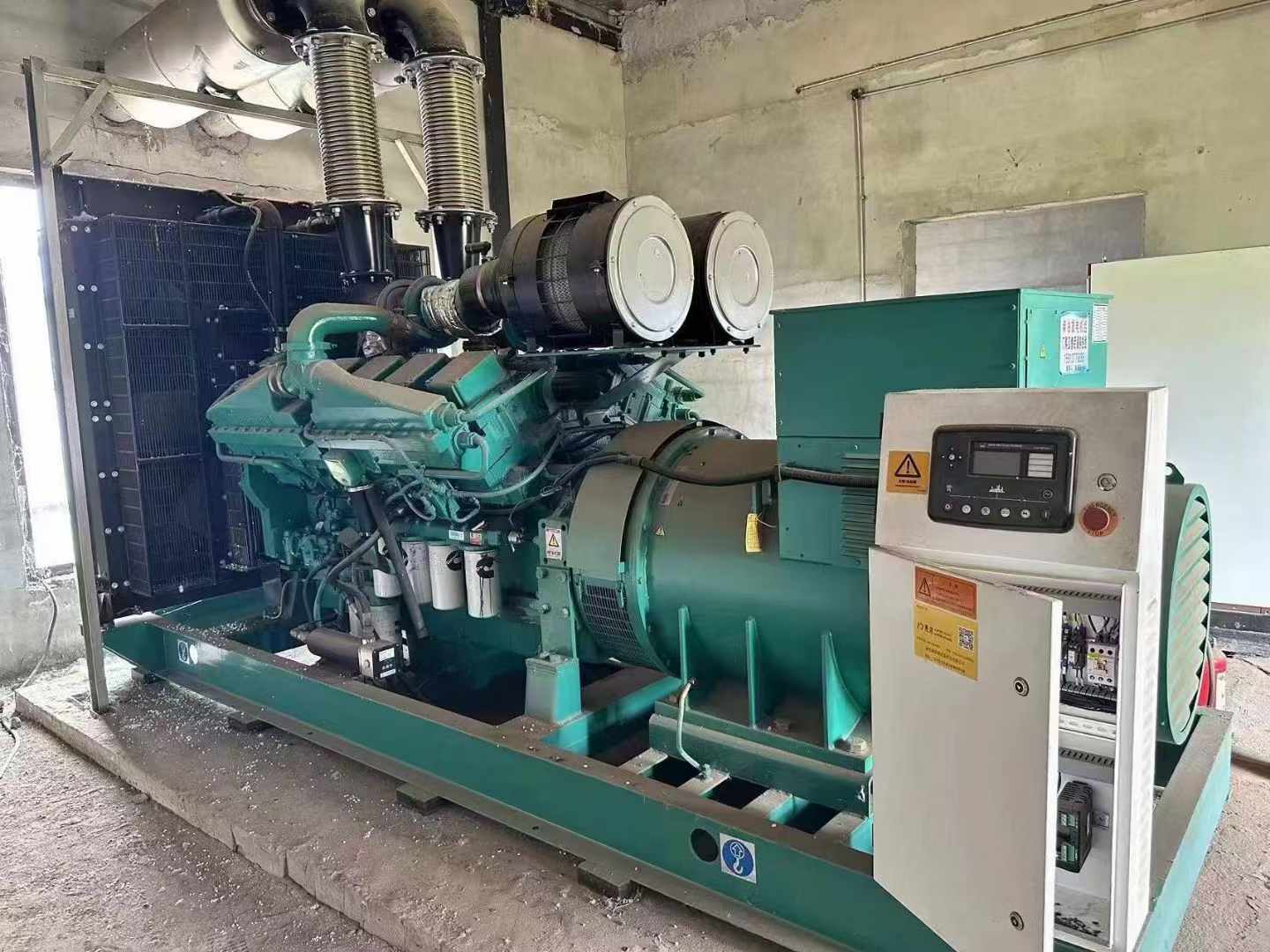 康定无功补偿装置的性能评估需要考虑哪些因素？