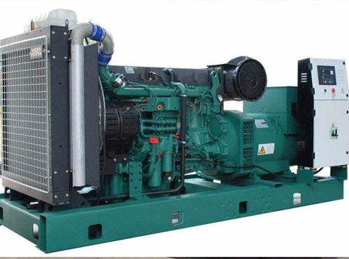 康定升级现有发电机组的成本大概是多少？