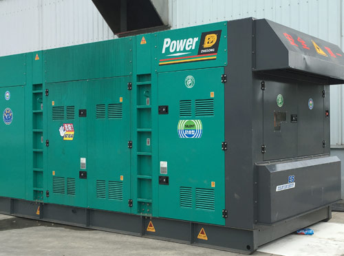 康定升级发电机组的过程中需要注意哪些安全事项？