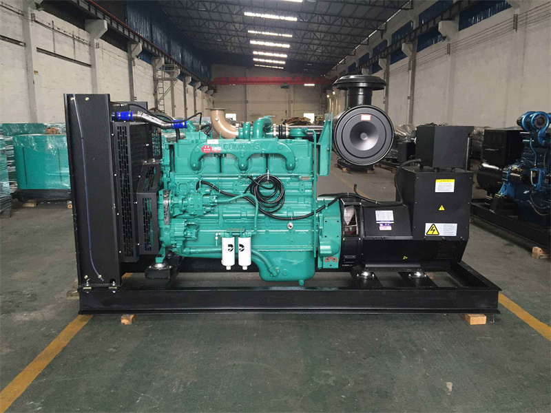 康定柴油发电机组过载运行时降低转速有哪些注意事项？