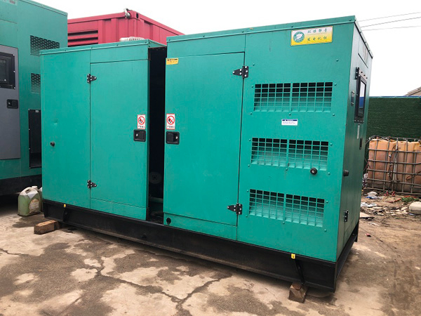 康定怎样合理控制磷酸铁锂蓄电池的充放电倍率以延长其使用寿命？