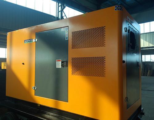 康定汽油发电机组电瓶电解液的密度应该保持在什么范围？