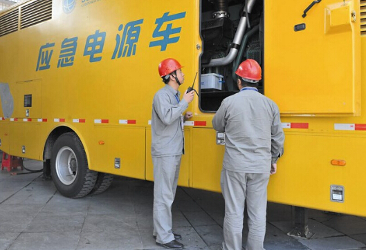 康定如何清理被灰尘覆盖的机油散热器？